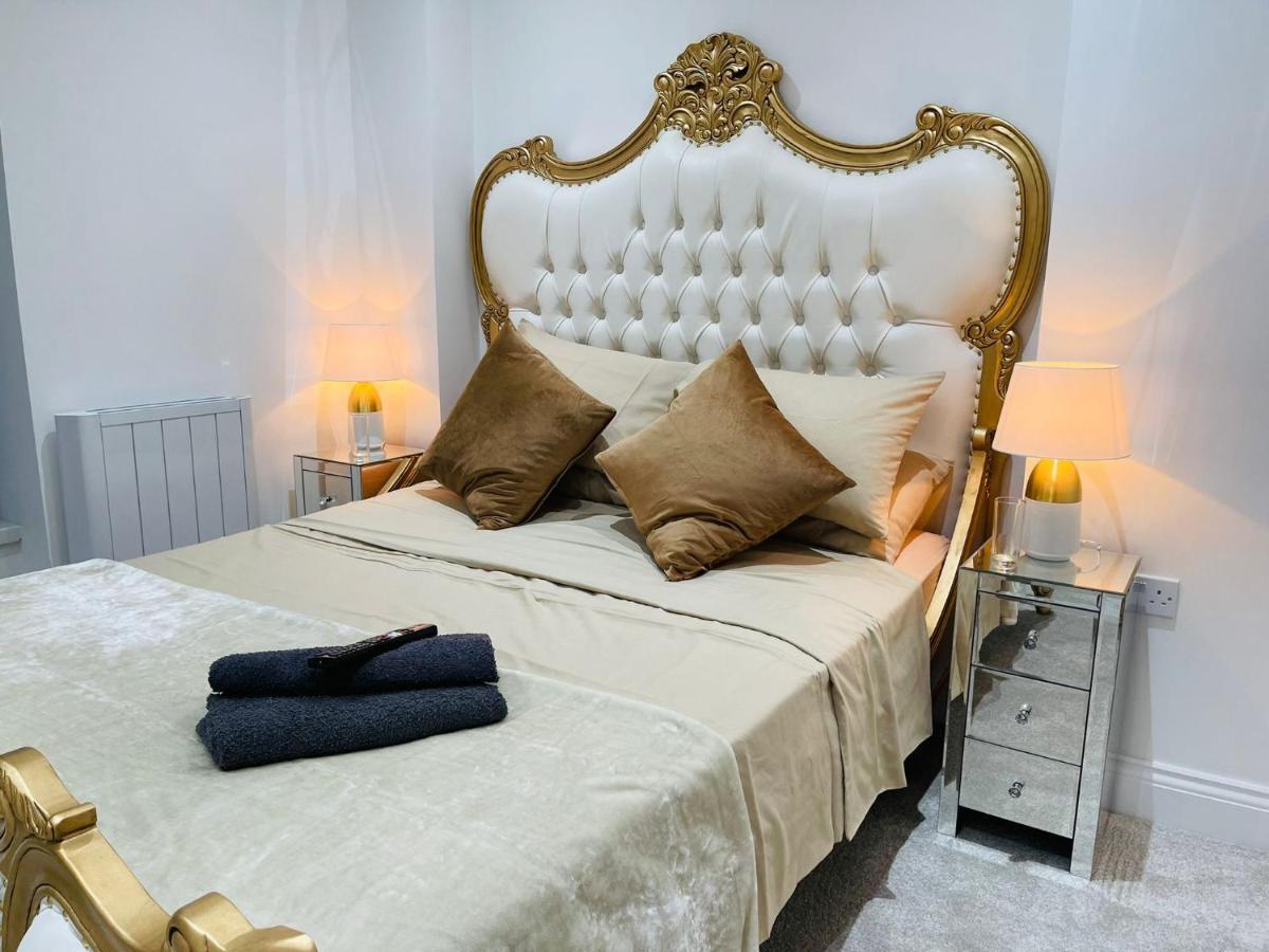 Salt Hill Windsor Legoland Eton Heathrow Luxury 2 Bed 1 Bath Free Parking Apartment Slough Ngoại thất bức ảnh