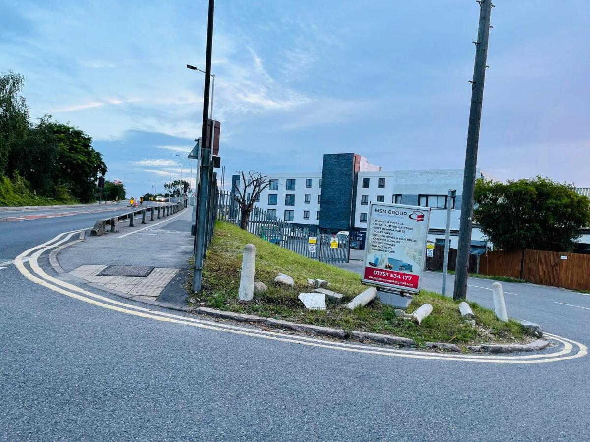 Salt Hill Windsor Legoland Eton Heathrow Luxury 2 Bed 1 Bath Free Parking Apartment Slough Ngoại thất bức ảnh