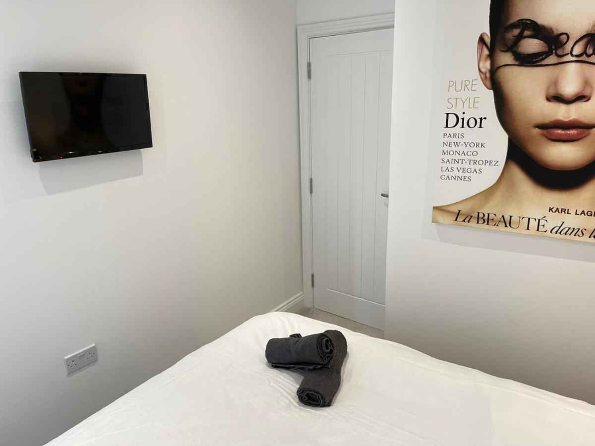 Salt Hill Windsor Legoland Eton Heathrow Luxury 2 Bed 1 Bath Free Parking Apartment Slough Ngoại thất bức ảnh