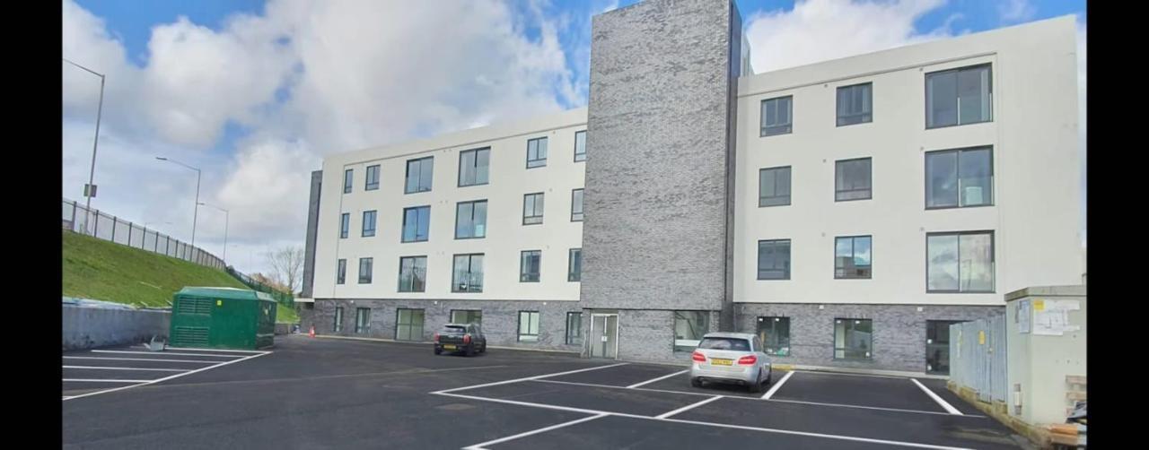 Salt Hill Windsor Legoland Eton Heathrow Luxury 2 Bed 1 Bath Free Parking Apartment Slough Ngoại thất bức ảnh